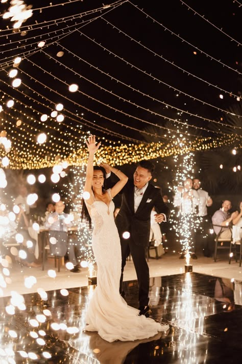 Wedding Fireworks First Dance, Cold Sparklers Wedding Dance, Hanging Dance Floor Installation, Floor Sparklers Wedding, Sparklers During First Dance, Wedding Dancefloor Outdoors, Wedding Dance Sparklers, Wedding Sparkler Fountain, Cold Fireworks Wedding