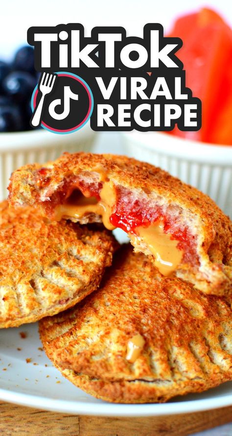 Fried Uncrustable Recipe, Peanut Butter Jelly Recipes, Peanut Butter Jelly Sandwich, Fried Dessert, Peanut Butter Snacks, Peanut Butter Sandwich, Lunch Recipe, Brown Bread, Peanut Butter And Jelly