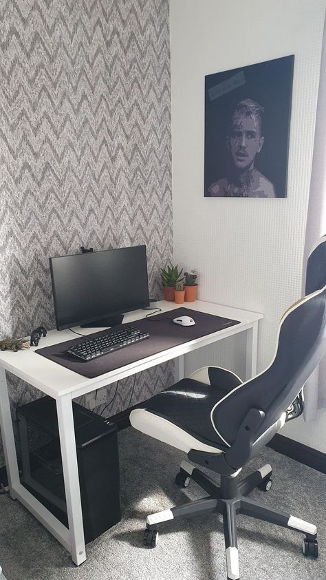 120cm Desk Setup, Setup Room Ideas, Dream Desk Setup, Setup Minimalist, Desk Setup Ideas, Laptop Setup, Workspace Setup, Gaming Bedroom, Gaming Desk Setup