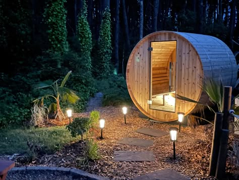 Backyard Sauna Ideas Landscaping, Barrel Sauna Landscaping, Outdoor Barrel Sauna, Wood Fired Sauna Outdoor, Backyard Barrel Sauna, Sauna In Forest, Backyard Sauna, Garden Sauna, Sauna Ideas