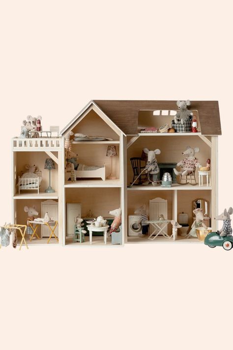 This product has an additional shipping cost due to its weight and/or volume. Please contact our Customer Service to inform you of this cost for your shipping address. Mouse hole Farmhouse is the perfect home for your mouse family. Decorate each room with your favorite furniture and accessories. If the house gets too small you can add the bonus room. THE HOUSE COMES WITHOUT CONTENT. Size: Mouse House Height: 56.5cm Width: 63cm Recommended Age: +3 year Wash: Surface Wash Material: Wood Instructions: Assembly Guide Mouse Hole, Maileg Mouse, Mouse House, Bonus Room, Perfect Home, Age 3, Material Wood, The House, Customer Service