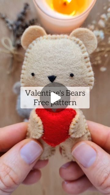 Anabella Cahwje - Baby decor & sewing tutorials on Instagram: "💓 I hope you enjoy this new tutorial for the Valentine's Bears free pattern. 😊 I've been asked to share this pattern many times and it's now available for free on my website. I've also uploaded the listing for the paid PDF pattern that includes the step by step illustrated tutorial. I hope you like it! Let me know what you think in the comments.👇🏼 🌟I also wanted to announce that I'll be releasing a limited edition DIY kit tomorrow. My first ever DIY Kit!☺️ It will include 100% felt sheets and all the materials you need to make these two little bears. 🐻❤️ As always, if you make them, please share! 💕It makes me so happy to see your creations ☺️ 🌟 Thank you so much to my "buy me a coffee" supporters and to everyone who bou Felt Sheet Crafts Ideas, Felt Bear, February Ideas, Bear Patterns Free, Crochet Placemat Patterns, Bear Felt, Felt Creations, Placemats Patterns, Bear Valentines