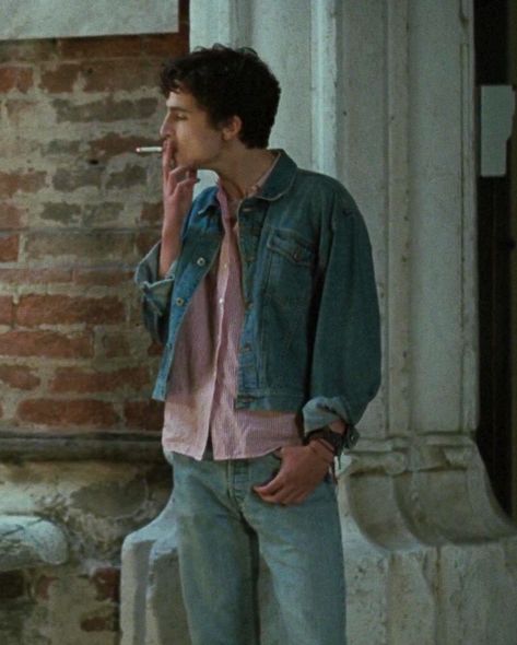 Elio Perlman, a known fashion icon 🕺🕶👕👖 #timotheechalamet #callmebyyourname Elio Perlman, Somewhere In Northern Italy 1983, Sufjan Stevens, Call Me By Your Name, Timmy T, I Love Cinema, Timothee Chalamet, Liam Payne, Louis Tomlinson