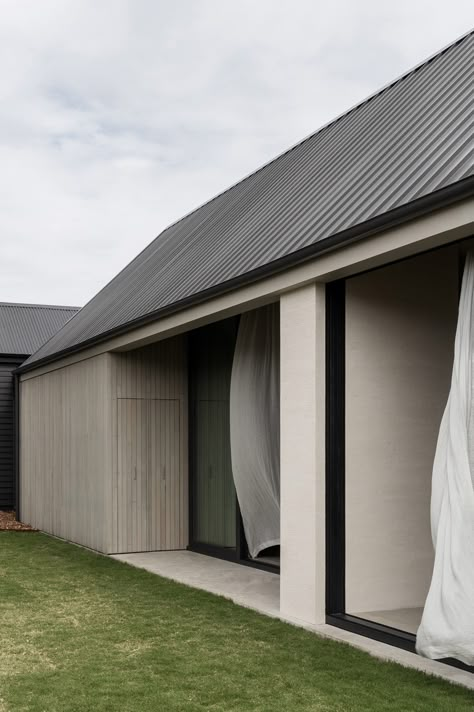 Material and spatial contrasts define Barwon Heads House Black Metal Roof, External Cladding, Timber Ceiling, Cottage Exterior, Coastal Lifestyle, Simple Interior, Minimal Home, Ground Floor Plan, House Extensions