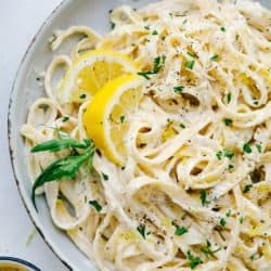 Lemon Garlic Cream Fettuccini - The Recipe Critic Fettucini Alfredo Recipe, Pasta With Lemon Sauce, Lemon Garlic Shrimp Pasta, Lemon Cream Sauces, Best Pasta Dishes, Garlic Cream Sauce, The Recipe Critic, Recipe Critic, Homemade Alfredo Sauce