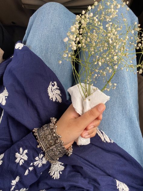 Palak Core, Blue Indian Aesthetic, Bff Poses, Desi Love, Desi Fashion Casual, Desi Aesthetic, Indian Photoshoot, Nothing But Flowers, Best Poses For Pictures