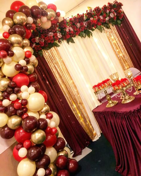 Gold And Burgundy Birthday Decorations, Burgundy Gold Backdrop, Quince Balloon Arch, Burgundy And Gold Backdrop, Burgundy Decorations Party, Quince Decorations Burgundy, Burgundy Birthday Party Ideas, Burgundy Quinceanera Decorations, Burgundy Party Decorations