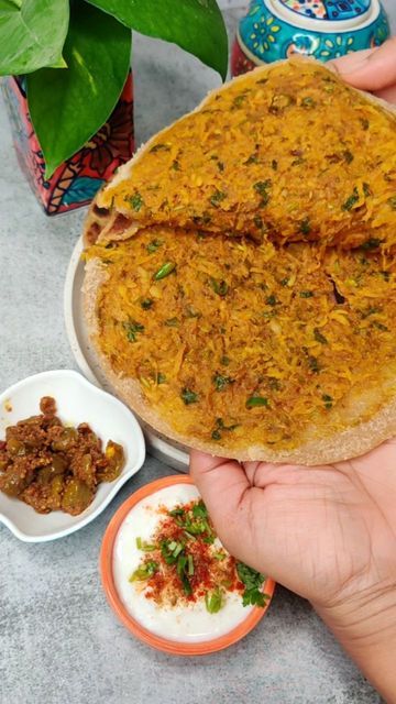 Eat Delicious on Instagram: "MOOLI KA PARATHA 😋 Parathas are our favorite breakfast food and Gobi Paratha and Mooli Paratha top the list especially when fresh tender mooli is in season. Mooli paratha is a whole wheat flatbread stuffed with spiced grated white radish(mooli). They are perfect for breakfast, brunch or lunch with a side of pickle, yogurt (curd), or simply a dollop of butter. Ingredients- 1) Mooli 300 gm 2) Cumin seeds 1 tsp 3) Ajwain 1 tsp 4) Green Chilli 2 (Chopped) 5) Ginger 1 t Mooli Paratha, Gobi Paratha, White Radish, Punjabi Food, Cumin Seeds, Coriander Powder, Green Chilli, Breakfast Food, Whole Wheat