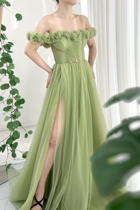 Green Dress Off Shoulder, Green Formal Gown, Gown For Wedding Guest, Green Floor, Dress With Flowers, 2024 Prom, Floral Pattern Dress, Dress Off Shoulder, Enola Holmes