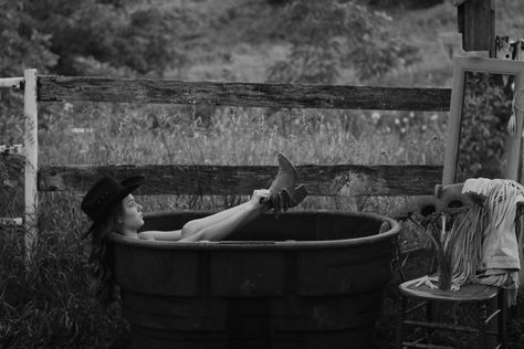 Bath Pics, Country Pics, Farm Photoshoot, Cowgirl Photography, Western Photoshoot, Outdoor Tub, Water Trough, Western Photography, Beth Dutton