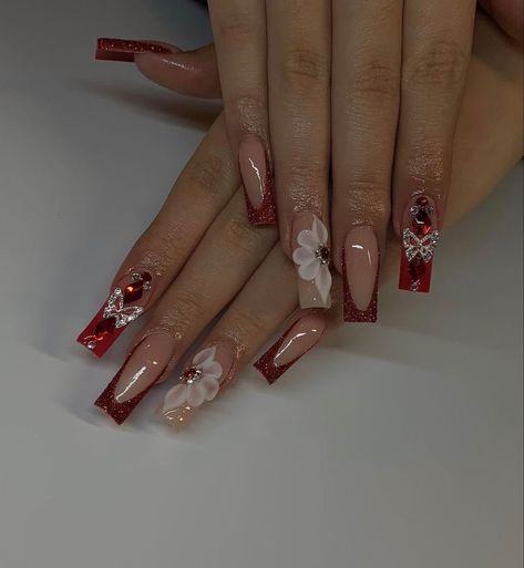 Nails Quinceanera, Nails Red And Gold, Nails For Quinceanera, Burgundy Acrylic, Trendy Almond Nails, Maroon Nail, Burgundy Acrylic Nails, Nails Burgundy, Quince Nails