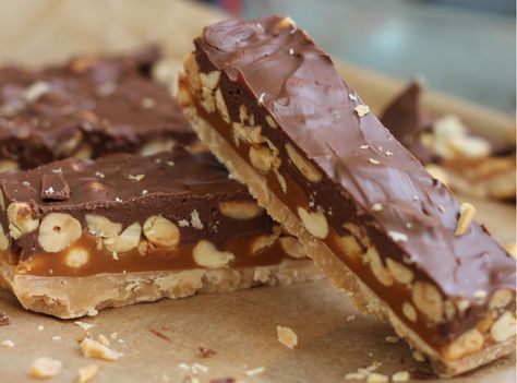 Baby Ruth Bars, Homemade Candy Bars, Candy Bar Recipe, Baby Ruth, Homemade Candies, Babe Ruth, Candy Bars, Köstliche Desserts, Homemade Baby