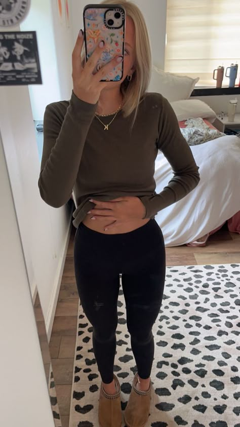 Black Ribbed Leggings Outfit, Cute Comfy Outfits Leggings, School Fits Leggings, Leggings And Long Sleeve Outfit, Testing Day Outfits, Black Lululemon Leggings Outfits, Lululemon Leggings Outfit School, Lulu Lemon Leggings Outfit, Colorful Leggings Outfit