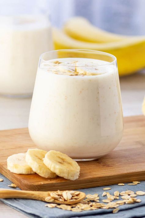 This oat milk smoothie is so thick and creamy, you won't believe it is dairy free! Simple and healthy ingredients and easily customizable! Immune Boosting Smoothie Recipes, Oat Milk Smoothie, Collagen Rich Foods, Immune Boosting Smoothie, Milk Smoothie, Banana Oat, Flatter Stomach, Banana Oats, Banana Smoothie