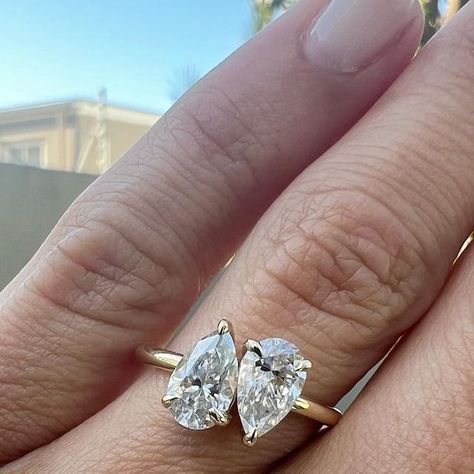 The Diamond Guy™️ SA🇿🇦 on Instagram: "Really enjoyed making this ring for @bianxcolarossi 💍 Matching 1.00ct Pear shapes both set with 3 cat claws in a skinny yellow gold band. #pearshaped #toietmoiring #custommadejewellery #yellowgoldengagementring #whypayretail #thediamondguy" Pear Shapes, Baguette Diamond Ring, Baguette Diamond Rings, Diamond Cocktail Ring, Cat Claws, Yellow Gold Engagement Rings, Pear Shaped Diamond, Fashion Wishlist, Vintage Engagement