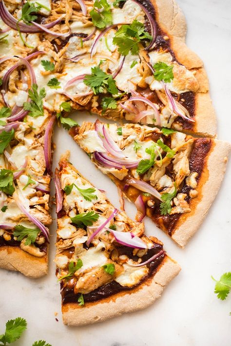 Best BBQ Chicken Pizza | Combine an easy whole wheat pizza crust, homemade clean BBQ sauce, seasoned chicken, and fresh red onions and cilantro for the Best BBQ Chicken Pizza ever!  AD @bobsredmill | A Sweet Pea Chef  via @laceybaier Whole Wheat Pizza Crust, Wheat Pizza Crust, Bbq Chicken Pizza Recipe, Best Bbq Chicken, Chicken Honey, Chicken Pizza Recipes, Vegan Steak, Wheat Pizza, Whole Wheat Pizza