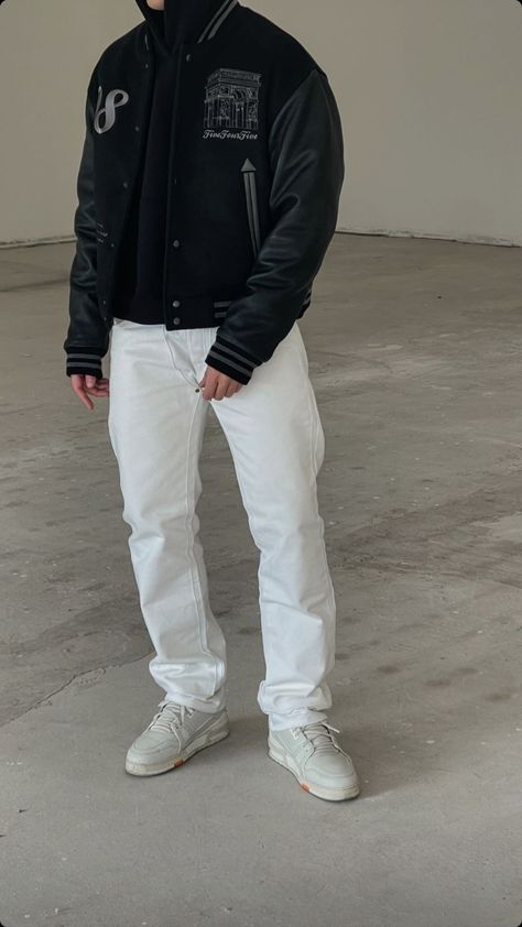 Varsity Jacket Outfit Mens, Senior Jackets, Varsity Jacket Outfit, Air Jordan 1 Outfit, Outfit Streetwear, Street Style Outfits Men, Cool Outfits For Men, Mens Fashion Casual Outfits, Swaggy Outfits