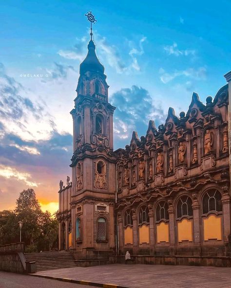 External view of the Holy Trinity Cathedral in Addis Ababa at sunset Orthodox Ethiopia, Addis Ababa Aesthetic, Ethiopia Orthodox Wallpaper, Orthodox Ethiopian, Ethiopian Orthodox Wallpaper, Ethiopia Beautiful Places, Addis Ababa City, Ethiopian Orthodox Tewahedo Wallpaper, Ethiopia Orthodox Picture