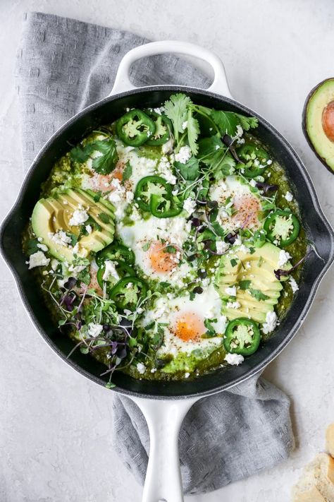 Green Shakshuka With Avocado And Lime, Breakfast For Guests Ideas, Shakshuka Green, Spicy Breakfast Ideas, Shakshuka With Feta, Green Shakshuka, Breakfast Ideas Healthy, Hello Friday, Spinach And Cheese