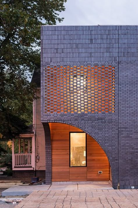 10 new examples of brick and stone in architecture | HS Residence in Cleveland, OH by Horton Harper Architects; Photo: Christian Phillips | Archinect Brickwork Architecture, Koshino House, Architecture Art Nouveau, Clapboard Siding, Brick Architecture, Brick Facade, Brick Design, Brick Building, Facade Architecture