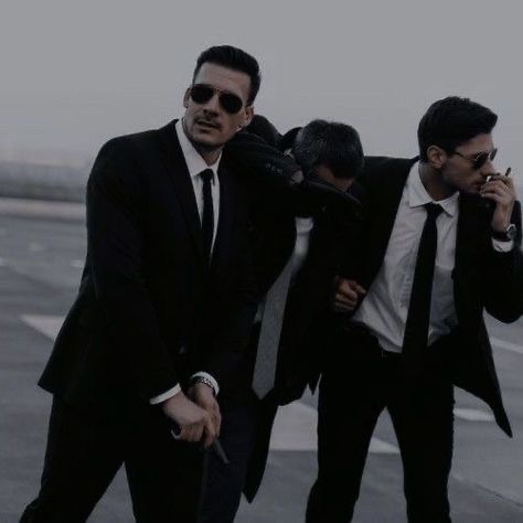 Bodyguard Aesthetic, Men In Suits, Detective Aesthetic, Bad Boy Aesthetic, Aesthetic Guys, Character Aesthetic, The Villain, Book Aesthetic, Dark Aesthetic