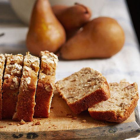 Triple-Spiced Pear Bread: Oats, walnuts and nuggets of chopped pear give this loaf a toothsome heartiness, while buttermilk keeps it moist and tender. Recipe: http://www.midwestliving.com/recipe/triple-spiced-pear-bread/ Sweet Quick Bread, Recipe With Buttermilk, Pear Recipe, Pear Cobbler, Savoury Bread, Pear Bread, Bread Loaves, Pear Pie, Magazine Recipes