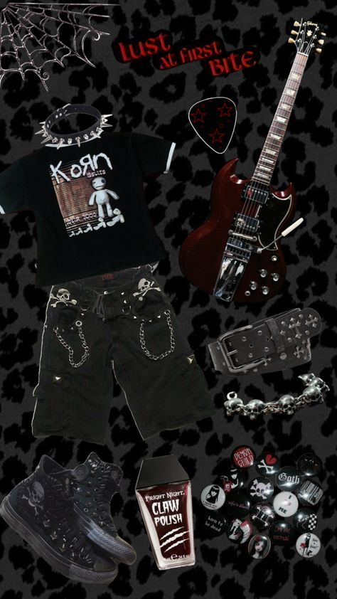 #mallgoth #korn Korn Band Halloween Costume, Korn Outfit Aesthetic, Korn Outfit Ideas, Metal Head Aesthetic Outfits, Korn Outfit, Black Metal Outfit, Nu Metal Fashion Men 2000s, Goth Emo Outfits, Mallgoth Outfits