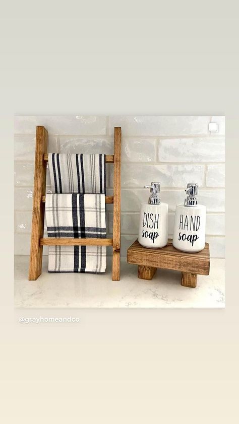 Craft Show Kitchen Towel Display, Counter Ladder Decor, Kitchen Towel Ladder Diy, Mini Tea Towel Ladder Diy, Wooden Soap Stand, Small Ladder, Diy Ladder, Towel Ladder, Counter Decor