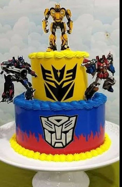 Transformers Buttercream Cake, Optimus Prime And Bumblebee Cake, Optimus Prime Party Ideas, Simple Transformers Cake, Rescue Bots Birthday Party Decorations, Trans Four Mer Birthday, Rescue Bots Birthday Cake, Transformer Party Ideas, Transformers Birthday Cakes