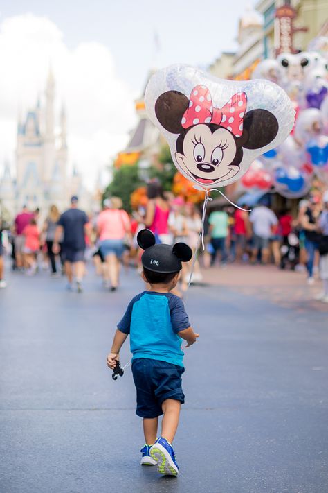 Photos At Disney World, Best Photo Ideas, Disney Land Pictures, Disney World 2024, Disney Poses, Disney Trip Outfits, Toddler Pictures, Disney Photo Ideas, Disney With A Toddler