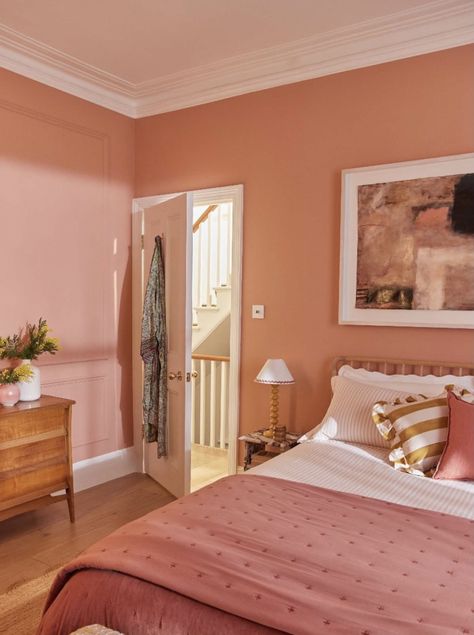 Salmon Bedroom, Room Color Ideas Bedroom, Dusty Pink Bedroom, Peach Bedroom, Coral Room, Wall Color Combination, Colorful Interior Design, Pink Bedroom, Pink Room