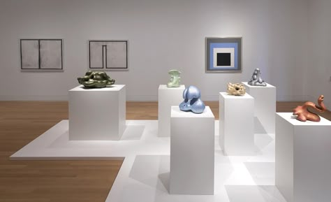 Ceramic Art Exhibition, Ceramic Exhibition Display, Yale University Art Gallery, Luxury Vase, Museum Ideas, Sculpture Exhibition, Barbara Hepworth, Art Gallery Interior, Architecture Panel