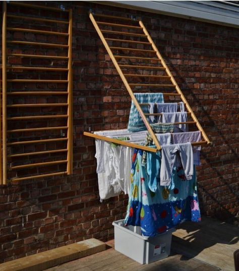 Diy Shoe Rack, Garden Pallet, Clothes Drying, Clothes Drying Racks, Outdoor Diy, Living Room Tv Wall, Room Storage, Pallet Ideas, Laundry Room Design