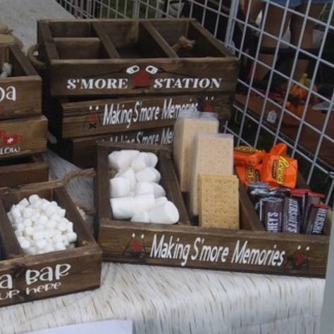 S’mores Station, Hot Cocoa Bar Boxes, Great gifts or candy for your next bonfire party! S’more Box Diy, S'mores Tray, S'mores Box, Smores Station, Mason Jar Art, Smores Bar, Pig Kitchen, Cow Kitchen, Chicken Kitchen