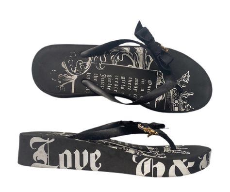 Platform Flip Flops, Nails Accessories, Black Y2k, Y2k Black, Chunky Platform, Flip Flop, Cute Shoes, Womens Flip Flop, Juicy Couture