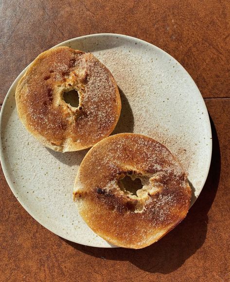 Chloe Taylor on Instagram: “Fav childhood combo? I’ll go first. Toasted bagel lathered in butter and sprinkled with cinnamon sugar. Been eating this for as long as I…” Toasted Bagel, Perks Of Being A Wallflower, Food Is Fuel, Cinnamon Sugar, Good Eats, Sprinkles, Cinnamon, Chloe, Toast