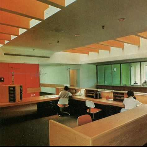 1970s Office, 70s Architecture, 80s Interior, 70s Interior, Brutalism Architecture, Mid Century Interior, Retro Interior Design, Mid Century Architecture, Brutalist Architecture