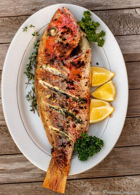 Grilled Whole Red Snapper Recipes, Whole Fish Grilled, Whole Grilled Fish, Oven Grilled Fish Recipes, Fish Cooking Recipes, Whole Snapper Fish Recipes, Red Snapper Recipes Grilled, Oven Baked Red Snapper, Red Snapper Recipes Baked