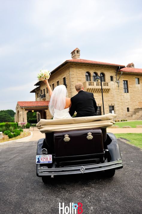 Matt + Taryn {Marland Mansion Wedding} – Holli B. Photography Oklahoma Wedding, Photography Company, Mansion Wedding, Oklahoma City, Oklahoma, Mansion, Photo Inspiration, Wedding Ideas, Toy Car