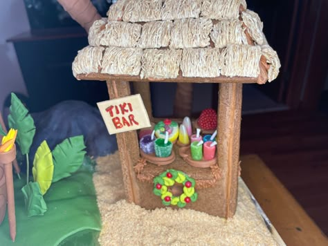 Tiki Bar Gingerbread House, Gingerbread House Beach Theme, Summer Gingerbread House, Gingerbread Roof, Ginger Ideas, Gingerbread Contest, Gingerbread House Making, Homemade Gingerbread House, Gingerbread House Candy