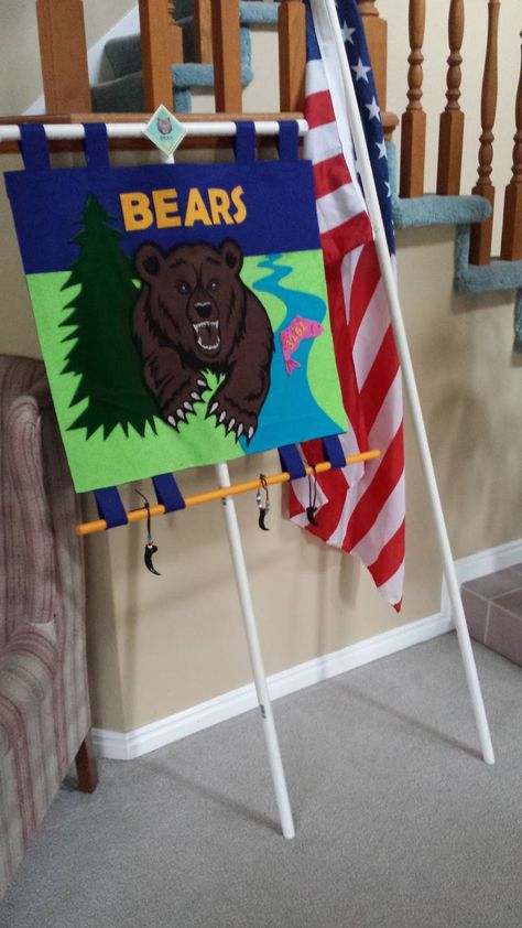 My mom is a cub scout den leader, specifically for the bears.  Awhile back the scouts decided to update their program.  My mom was read... Scout Patrol Flag Ideas, Cub Scout Den Flags, Cub Scouts Bear, Tiger Scouts, Cub Scouts Tiger, Cub Scout Crafts, Wolf Scouts, Bear Scouts, Cub Scout Activities