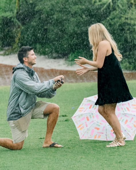 Dreamy Proposal, Anniversary Quotes For Couple, Proposal Inspiration, Engagements Pictures, Best Wedding Proposals, Couples Travel, Perfect Proposal, Summer Life, Wedding Proposals