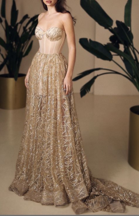 Gold Formal Dress Long Ball Gowns, Golden Gala Dress, Shimmery Gold Dress, Gold Prom Aesthetic, Aesthetic Gold Dress, Gold Evening Gowns Elegant, Gold Night Dress, Golden Dress Aesthetic, Prom Gold Dress