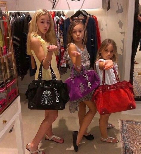 Maddie And Chloe Rares, Maddie Ziegler Rares, Dance Moms Rares, Aldc Rares, Dance Moms Season 3, Dance Moms Season 2, Mom Photo Shoots, Dance Moms Outfits, Chloe And Paige