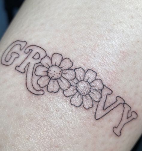 Girly Goth Tattoo, Stay Groovy Tattoo, Groovy Chick Tattoo, Symetric Tattoo Ideas, Fun Tattoos For Women, Groovy Tattoo Ideas, Trippy Flowers Tattoo, Groovy Tattoo, Hippie Tattoo