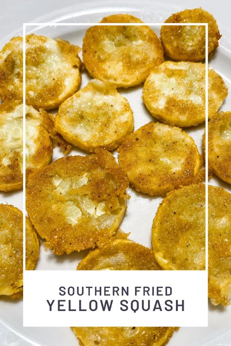 Southern Fried Yellow Squash Fried Squash, Fried Yellow Squash, Roasted Yellow Squash, Yellow Squash Recipes, Cornbread Easy, Fried Pork Chops, Southern Dishes, Southern Fried Chicken, Yellow Squash