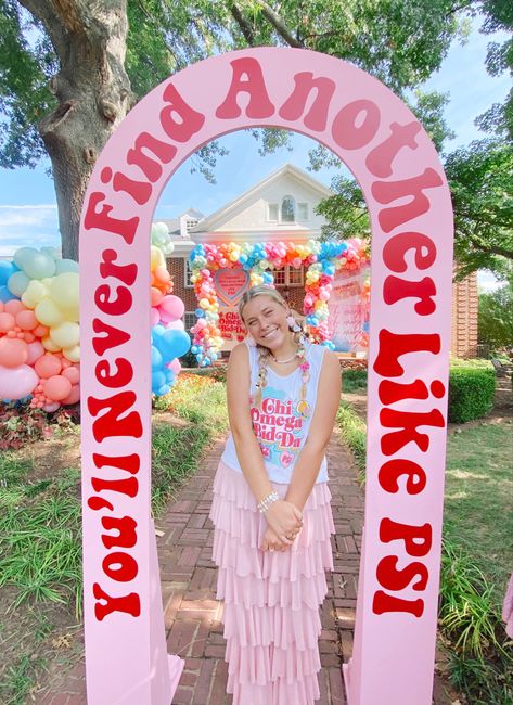 Chapter Retreat Ideas, Alumnae Events Sorority Ideas, Sorority Bid Day Decorations, Taylor Swift Bid Day, Sorority Recruitment Themes Decoration, Tropical Bid Day, Bid Day Decor, Sorority Recruitment Banners, Bid Day Decorations