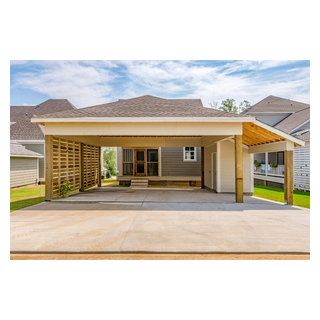 Farmhouse Carport Ideas, Back Porch Storage, Carport Makeover, Garage Pictures, Grass Roof, Farmhouse Garage, Porch Storage, Colonial Farmhouse, Carport Designs