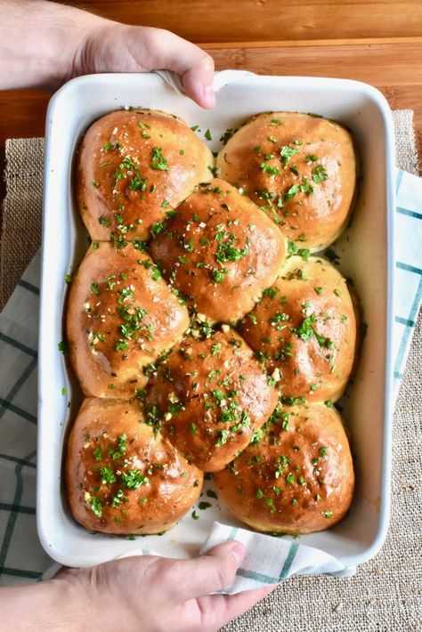 Garlic Herb Bread, Tear And Share Bread, Bread Twists, Rolls Bread, Pesto Bread, Bread Recipe Video, Pesto Cheese, Homemade Garlic Bread, Herb Bread