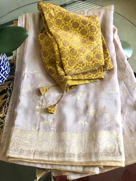 Beige banarasi silk saree with mustard yellow blouse ready to buy #saree blouse #readymade blouse #blouse #saree #sareeblousedesigns #sareestyles #sareewedding Mustard Yellow Blouse Designs, Yellow Blouse Designs, Mustard Yellow Blouse, Banarsi Saree, Ladies Blouse Designs, Blouse Saree, Ladies Blouse, Banarasi Silk Saree, Silk Saree Blouse